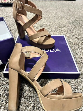 Top Moda Lovely-86 Platform Strappy Heels Brown US 5.5